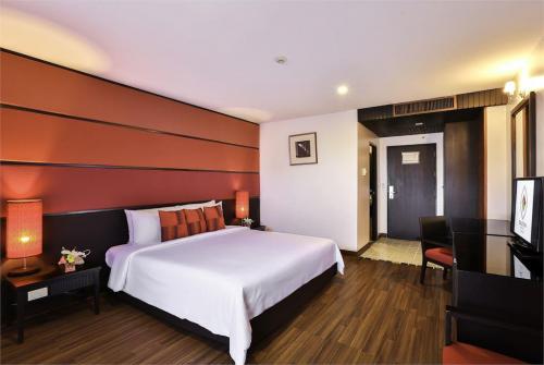 23 фото отеля Eastin Hotel Pattaya 3* 