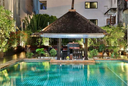 4 фото отеля Eastin Hotel Pattaya 3* 