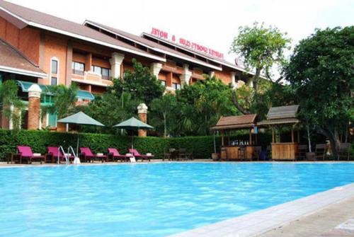 6 фото отеля Fairtex Pattaya Hotel Wing 4* 