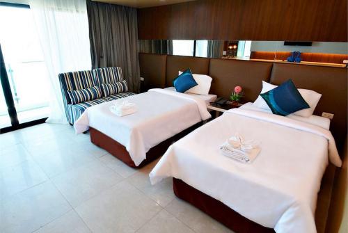 6 фото отеля Golden Dragon Beach Resort 4* 