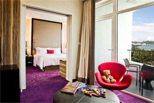 11 фото отеля Hard Rock Hotel Pattaya 4* 