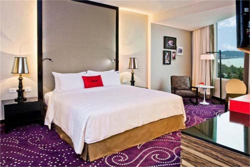 13 фото отеля Hard Rock Hotel Pattaya 4* 