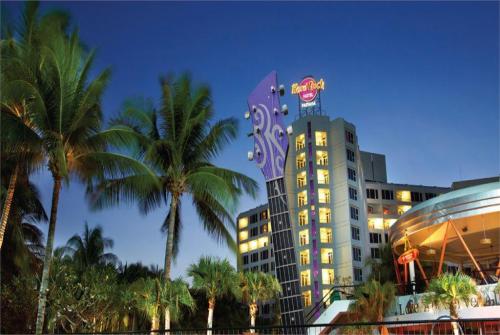 2 фото отеля Hard Rock Hotel Pattaya 4* 