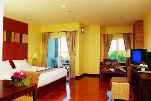 14 фото отеля Hill Fresco Pattaya 3* 