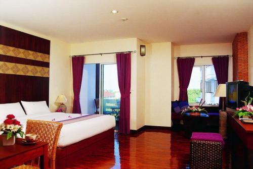15 фото отеля Hill Fresco Pattaya 3* 