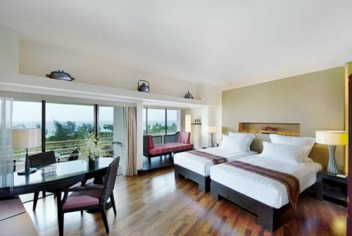 5 фото отеля Hilton Phuket Arcadia Resort & Spa 5* 