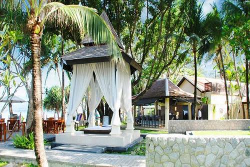 2 фото отеля Impiana Resort Patong 4* 