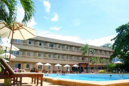 1 фото отеля Isawanya Beach Resort 3* 