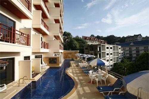 1 фото отеля Jiraporn Hill Resort Patong 3* 