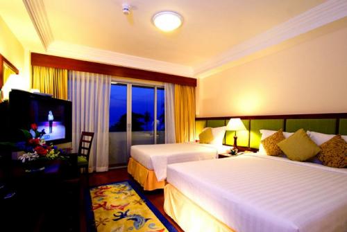 5 фото отеля Kalim Resort 3* 