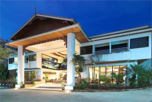 1 фото отеля Karon Whale Resort 3* 