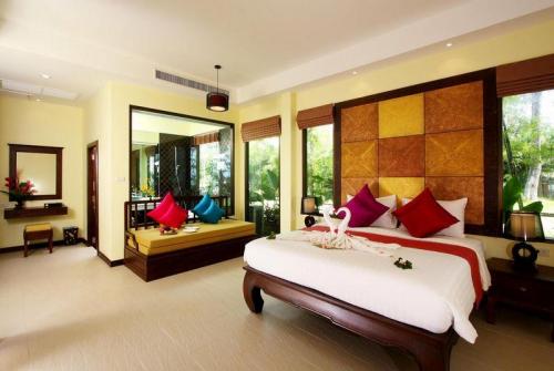 13 фото отеля Khao Lak Diamond Beach Resort & Spa 4* 