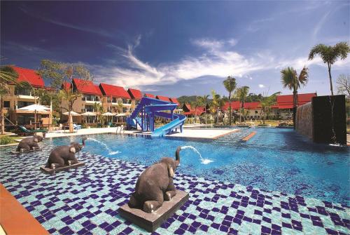 2 фото отеля Khaolak Emerald Beach Resort & Spa 4* 