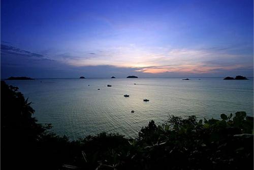 9 фото отеля Koh Chang Cliff Beach 4* 