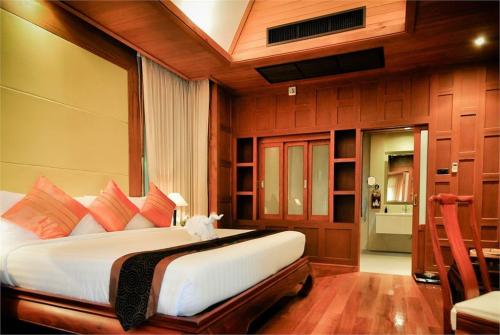 21 фото отеля Koh Chang Paradise Resort 4* 