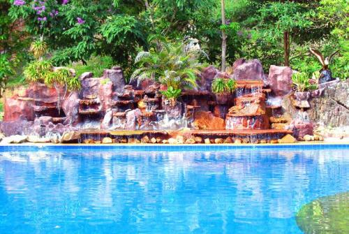 2 фото отеля Koh Chang Resort & Spa 3* 