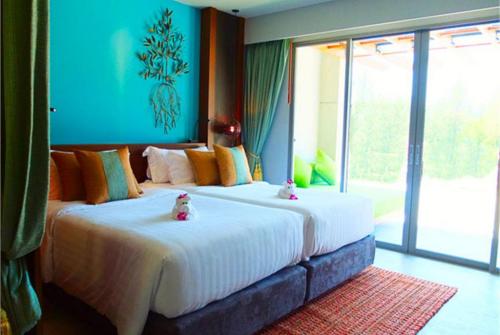 7 фото отеля Mai Khao Lak Beach Resort & Spa 4* 