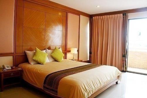 12 фото отеля Mike Beach Resort Pattaya 3* 
