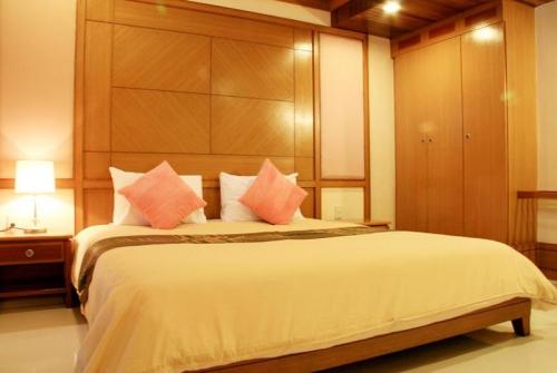 7 фото отеля Mike Beach Resort Pattaya 3* 