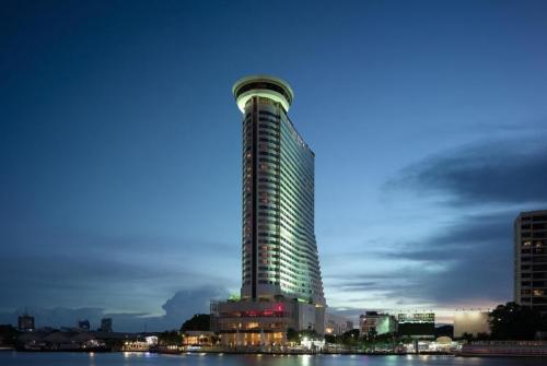 1 фото отеля Millennium Hilton Bangkok 5* 
