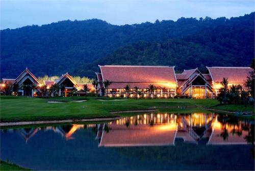 10 фото отеля Mission Hills Phuket Golf Resort & Spa 5* 
