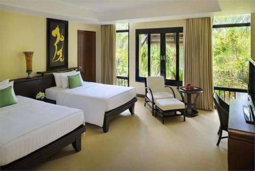 10 фото отеля Movenpick Resort & Spa Karon Beach Phuket 5* 
