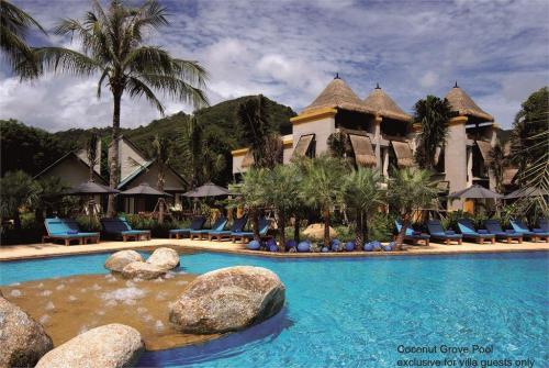 2 фото отеля Movenpick Resort & Spa Karon Beach Phuket 5* 