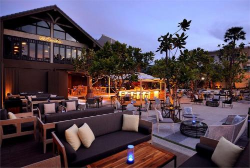47 фото отеля Movenpick Resort & Spa Karon Beach Phuket 5* 