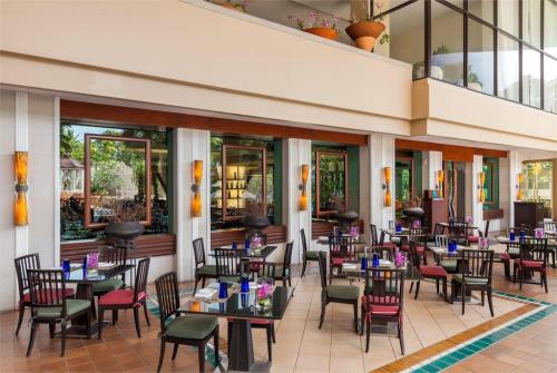 50 фото отеля Movenpick Resort & Spa Karon Beach Phuket 5* 