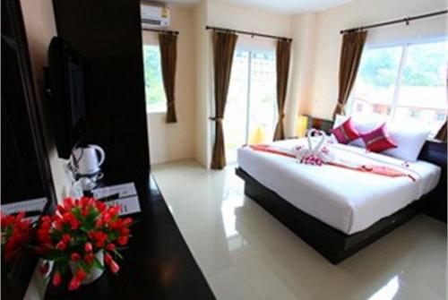 5 фото отеля 88 Hotel Patong Phuket 3* 