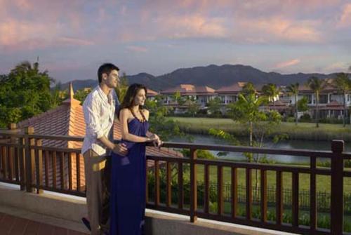 5 фото отеля Outrigger Laguna Phuket Resort And Villas 5* 