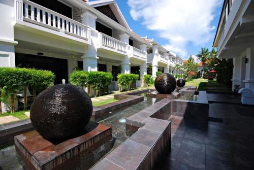 4 фото отеля Palm Grove Resort 4* 
