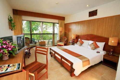 3 фото отеля Patong Lodge Hotel 3* 