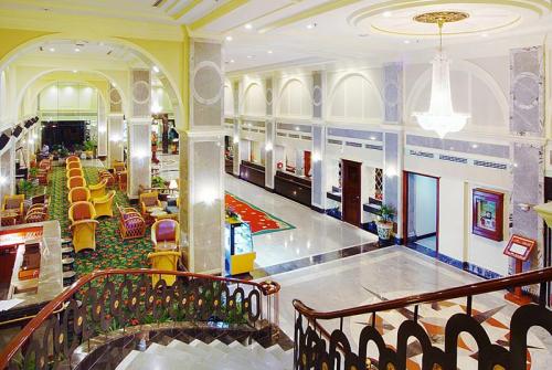 3 фото отеля Patong Resort Hotel 3* 