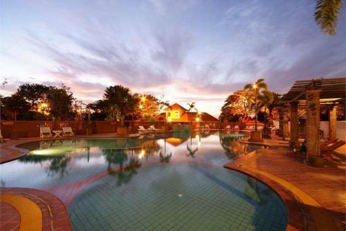 2 фото отеля Pattaya Bay Hotel 3* 