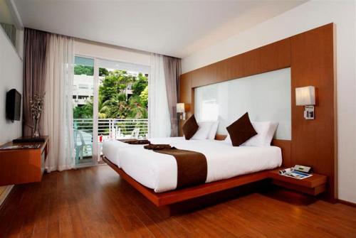 7 фото отеля Peach Hill Hotel & Resort 4* 
