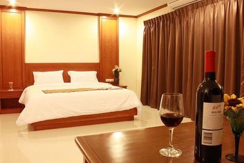 5 фото отеля Phu View Talay Resort 3* 