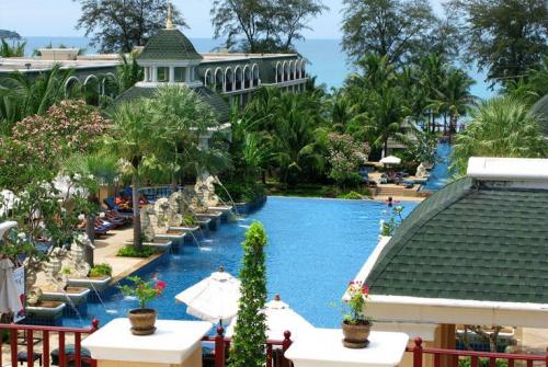 2 фото отеля Phuket Graceland Resort & Spa 5* 