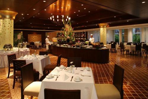 26 фото отеля Phuket Graceland Resort & Spa 5* 