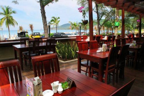 28 фото отеля Phuket Graceland Resort & Spa 5* 