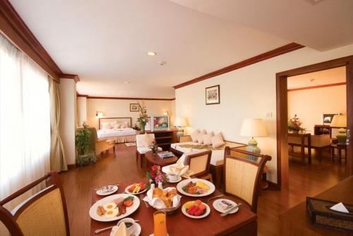 38 фото отеля Phuket Graceland Resort & Spa 5* 