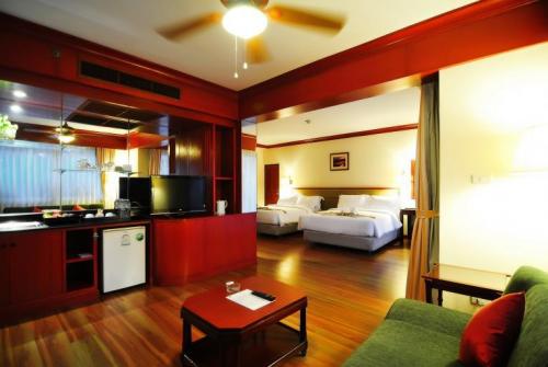 40 фото отеля Phuket Graceland Resort & Spa 5* 