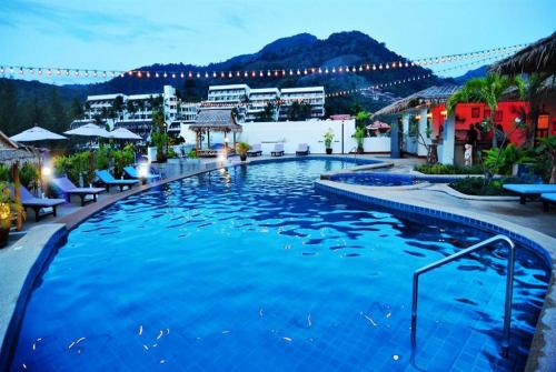 2 фото отеля Phuket Heritage Hotel 3* 
