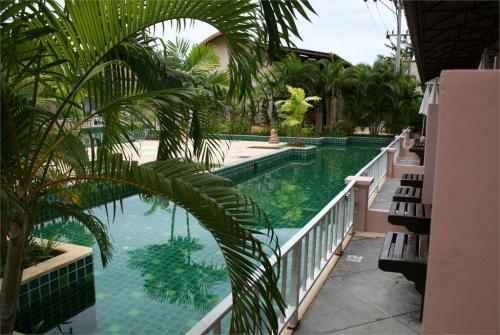 4 фото отеля Phuket Kata Resort 3* 