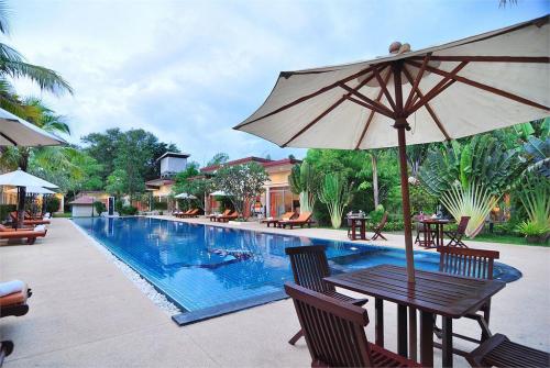 13 фото отеля Phuket Sea Resort 3* 
