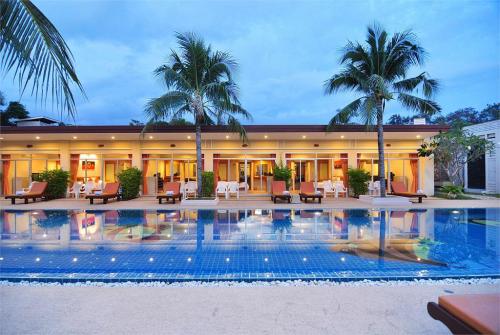 3 фото отеля Phuket Sea Resort 3* 