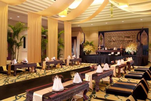 10 фото отеля Pullman Khao Lak Resort & Spa 5* 