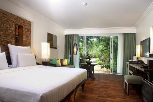 21 фото отеля Pullman Khao Lak Resort & Spa 5* 