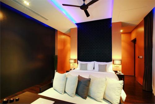 11 фото отеля Ramada Resort Khao Lak 4* 
