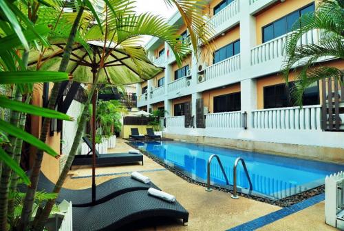 1 фото отеля Rattana Beach Hotel 3* 